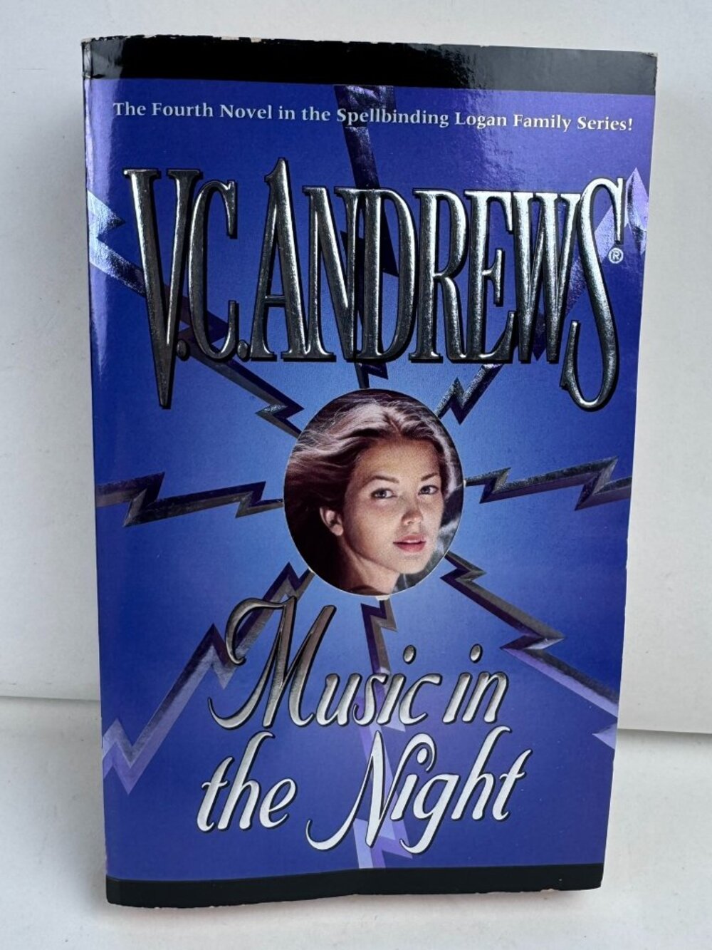 Music in the Night V.C. Andrews Logan Book 4 PB Fiction Novel ISBN 0671534742